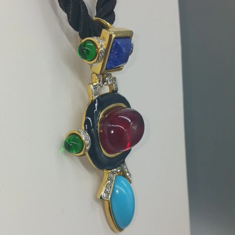 VINTAGE KJL Kenneth Jay Lane Art Deco Cabochon & Crystal Pendant Necklace